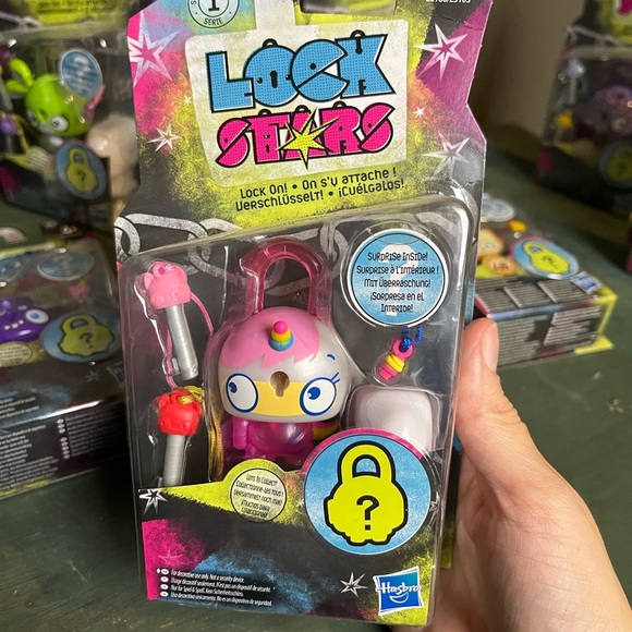 BIG LOT OF 17 LOCK STARS TOY - Picture 7 of 16